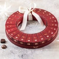Julekalender - smuk julekrans med chokolade fra Xocolatl